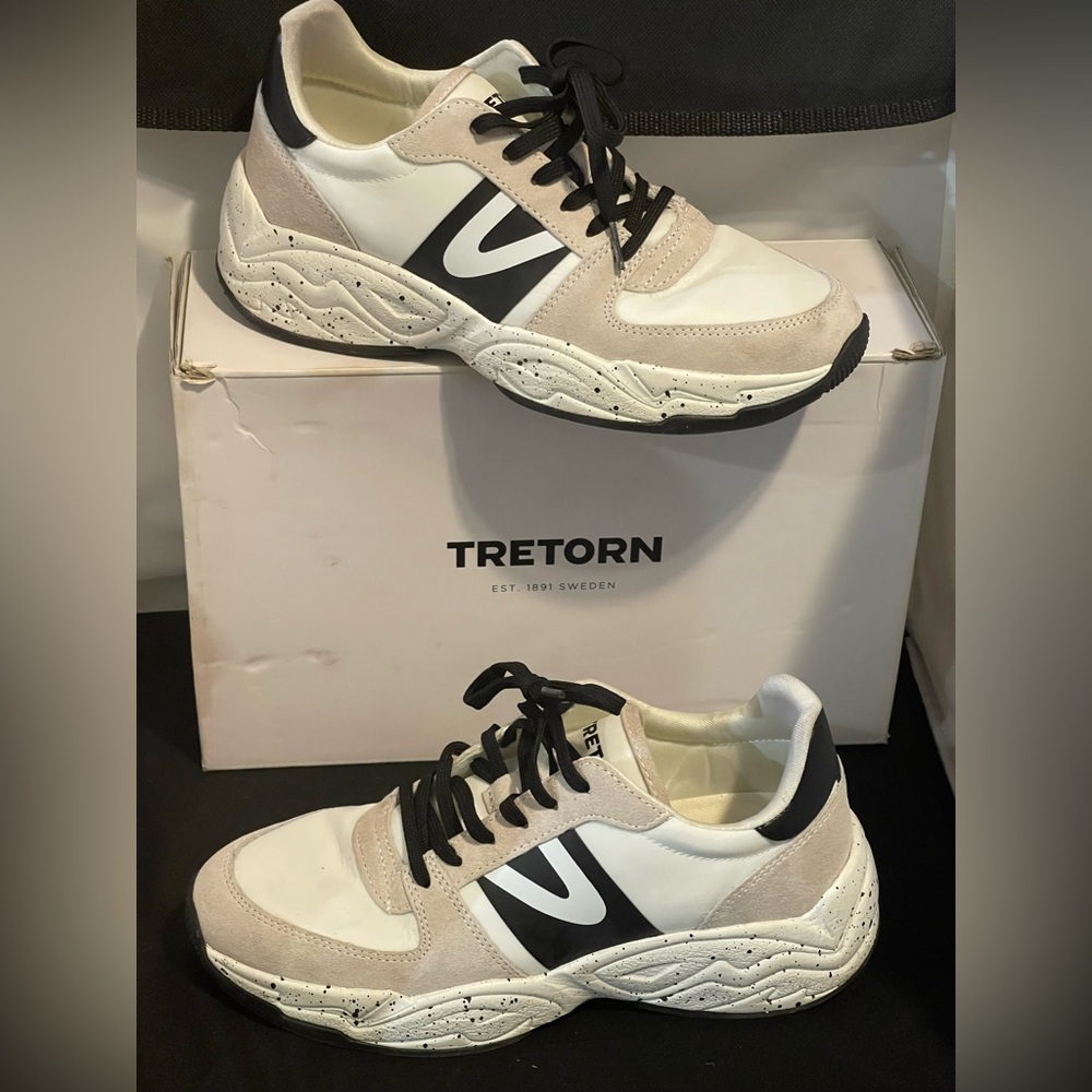 Tretorn Sneakers. EUC